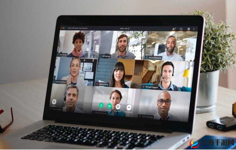 国内 Zoom 人与 Zoom：在线教育与沟通的新选择